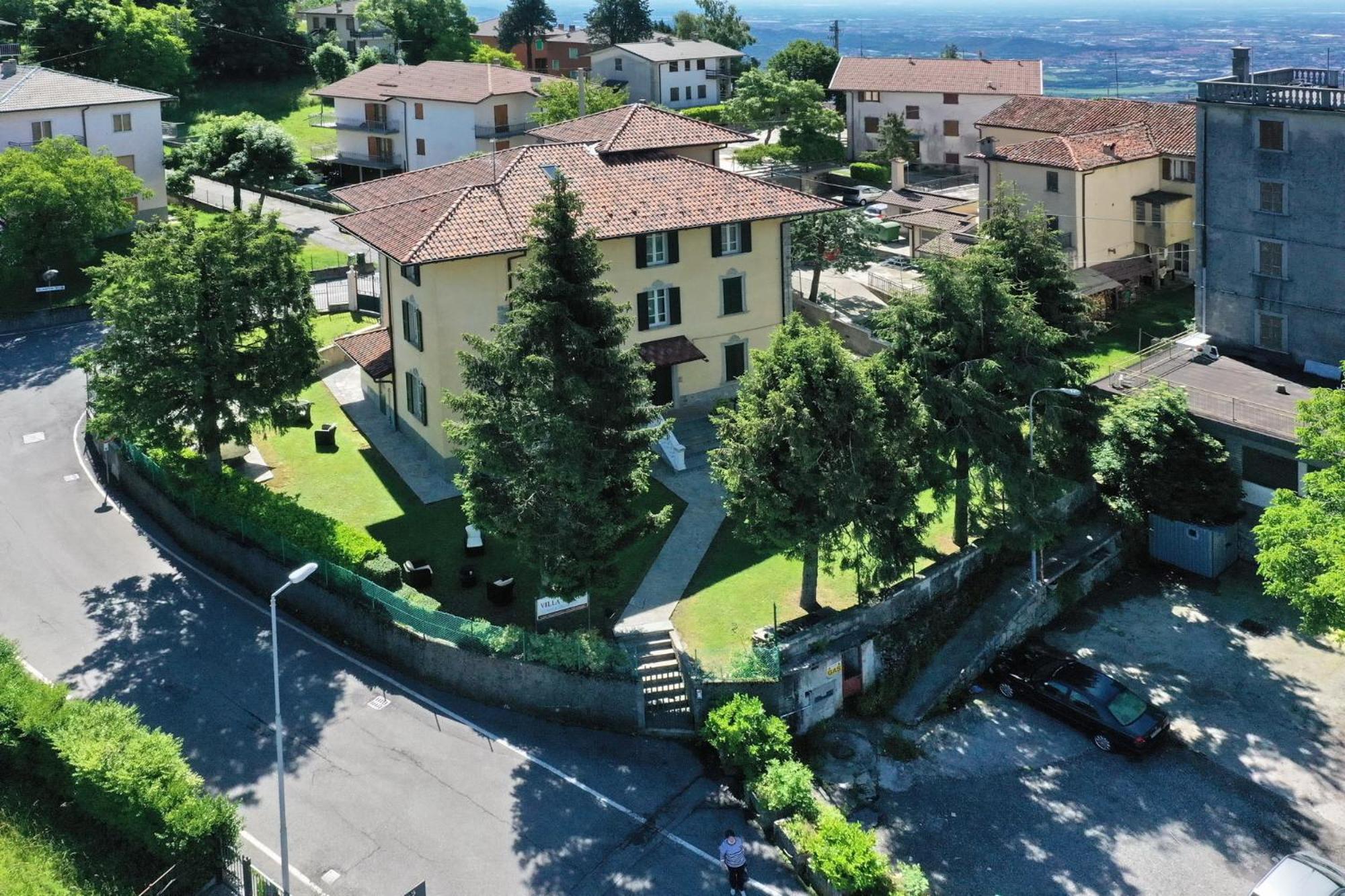 Residenza Villa Maria Roncola エクステリア 写真